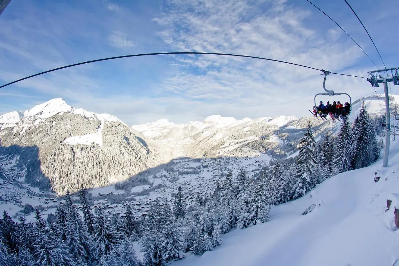 Les Freinets: Mountain Retreat with Optional Multipass Apartment Chatel
