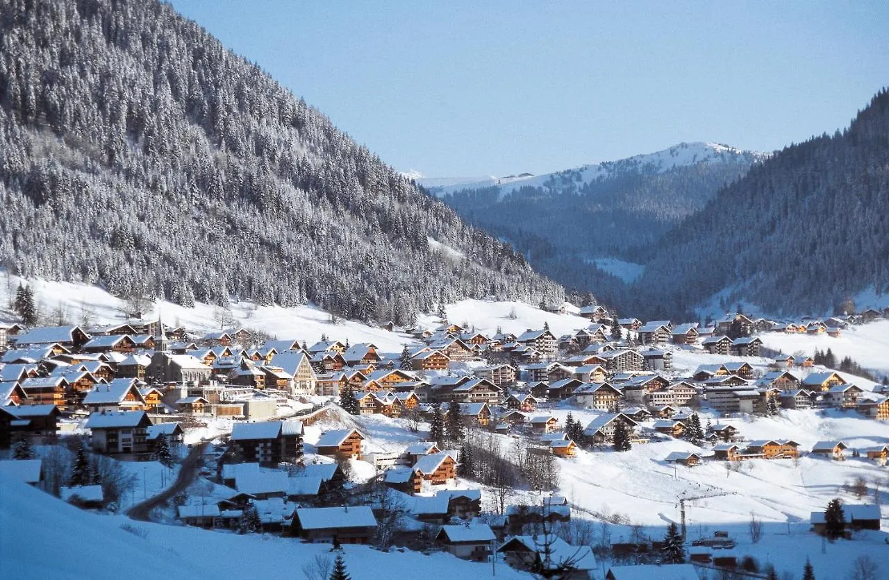 Les Freinets: Mountain Retreat with Optional Multipass Apartment Chatel