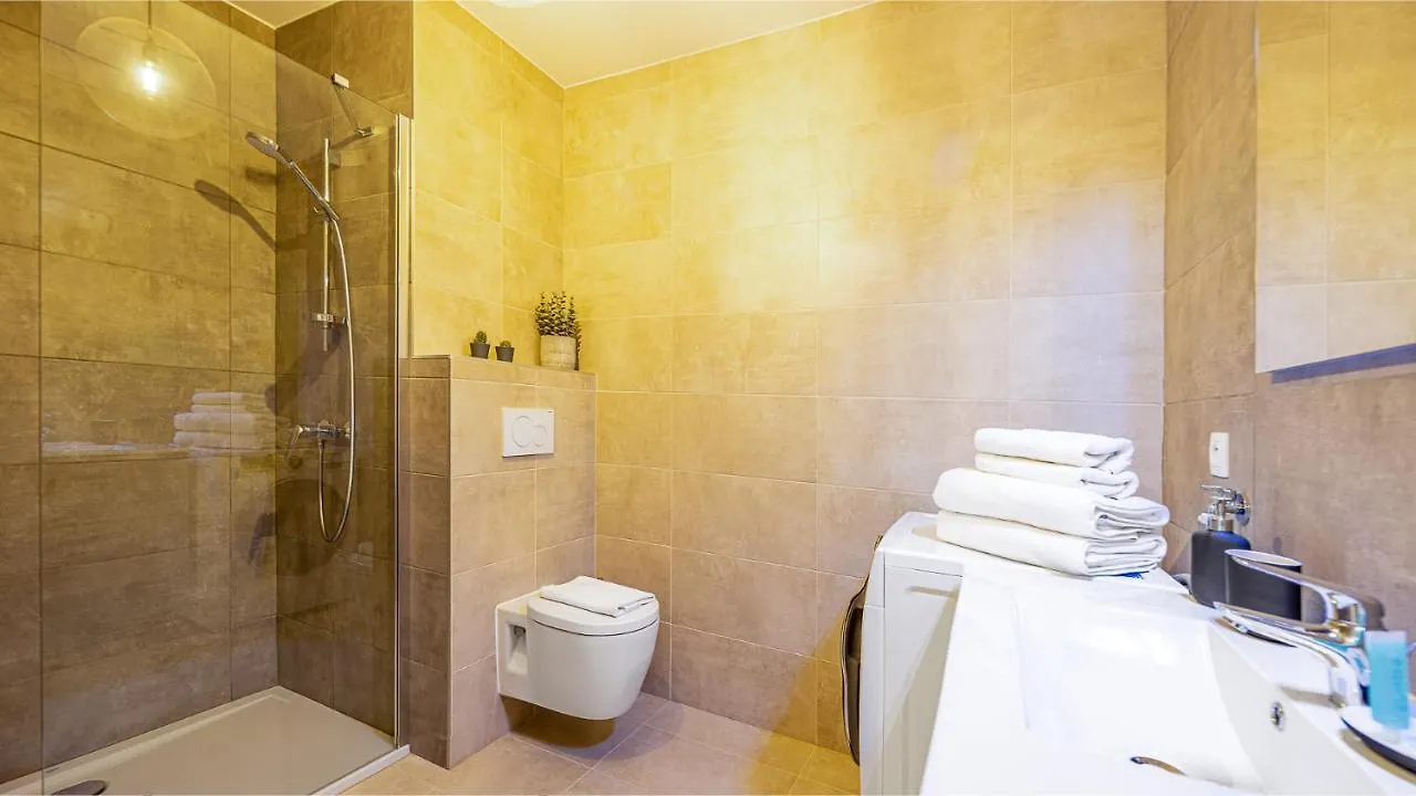 Les Freinets: Mountain Retreat with Optional Multipass Apartment Chatel
